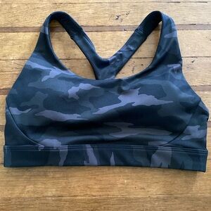 For @wilsoncerfair: Athleta Ultimate Printed Camo Black Gray Bra A-C Sz S